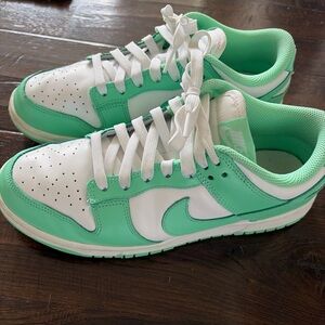 Nike Low-Top Sneakers in White & Mint